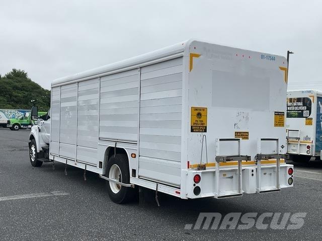 Ford F-750 음료 배달 트럭