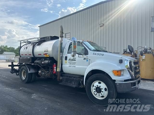 Ford F-750 콘크리트 믹서트럭