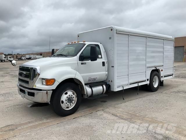 Ford F-750 음료 배달 트럭