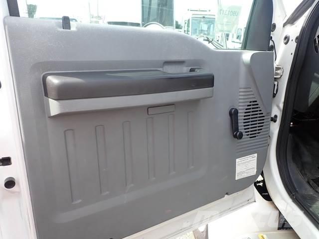 Ford F-750 음료 배달 트럭