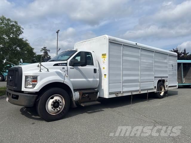 Ford F-750 음료 배달 트럭