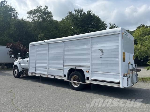Ford F-750 음료 배달 트럭