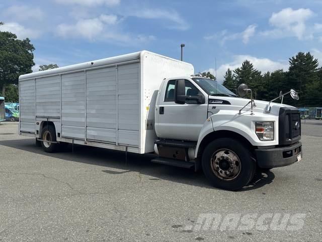 Ford F-750 음료 배달 트럭