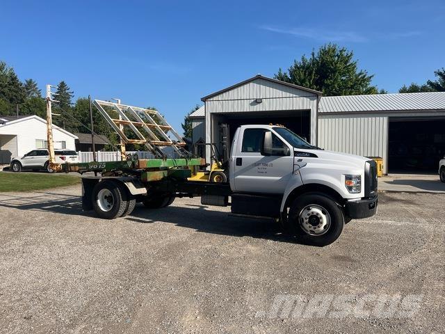 Ford F-750 캐빈 및 인테리어