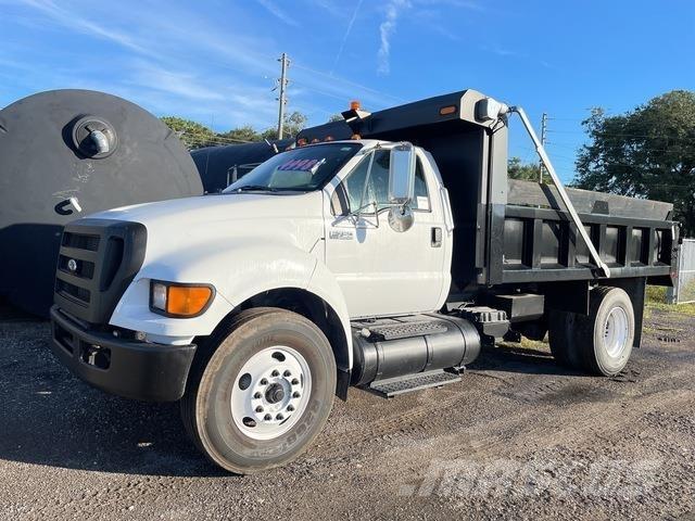 Ford F-750 덤프 트럭