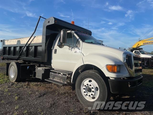 Ford F-750 덤프 트럭
