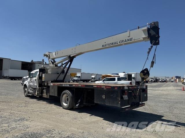 Ford F-750 기타 트럭
