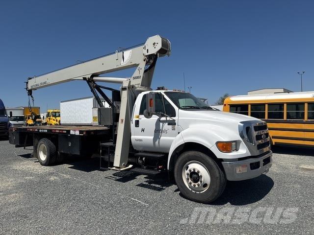 Ford F-750 기타 트럭