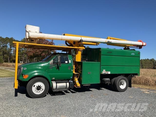 Ford F-750 트럭 탑재 고소작업대