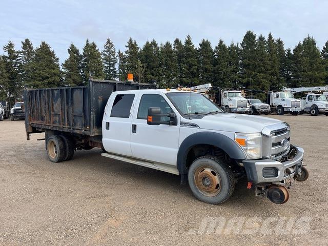 Ford F550 플랫베드/드롭사이드 트럭