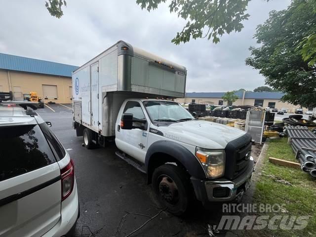 Ford F550 탑차 트럭