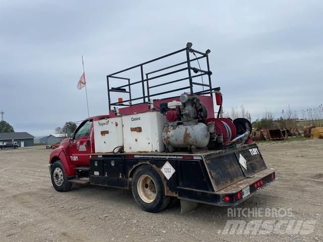 Ford F650 탱커 트럭