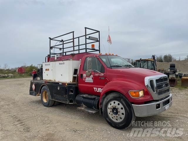 Ford F650 탱커 트럭