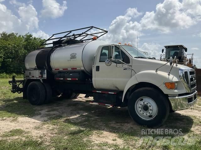 Ford F750 콘크리트 믹서트럭