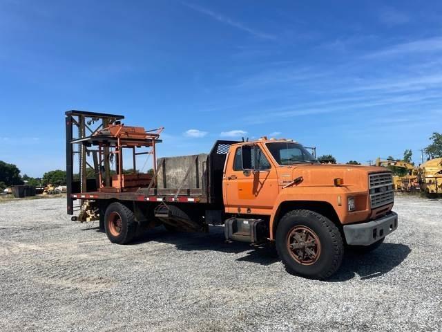 Ford F800 시립/다목적 차량