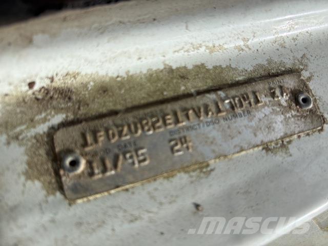 Ford L8000 급수차