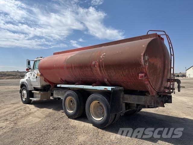 Ford L9000 급수차