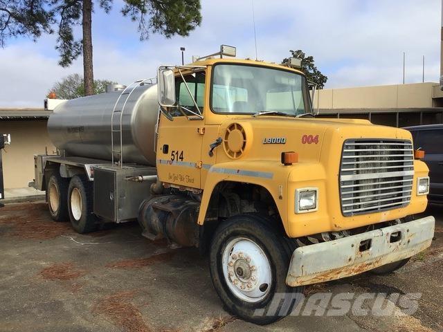 Ford L9000 급수차