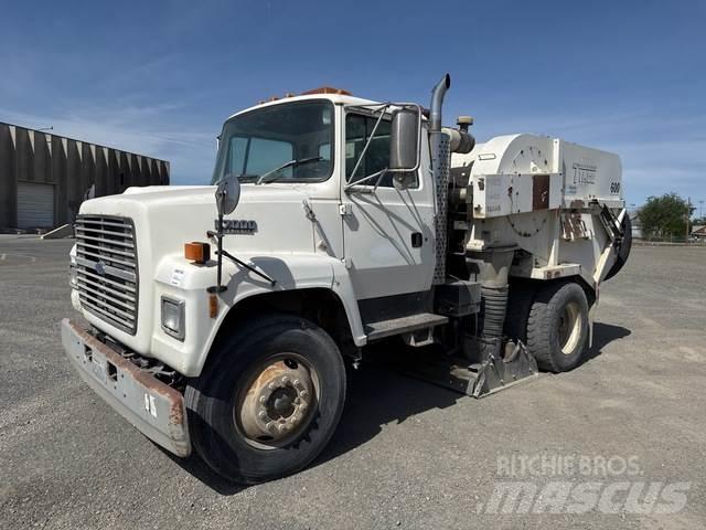 Ford LN7000 청소 트럭