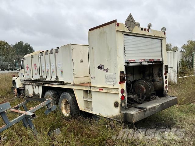 Ford LNT9000 탱커 트럭