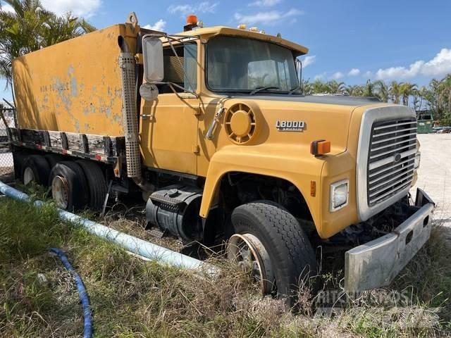Ford LT8000 급수차
