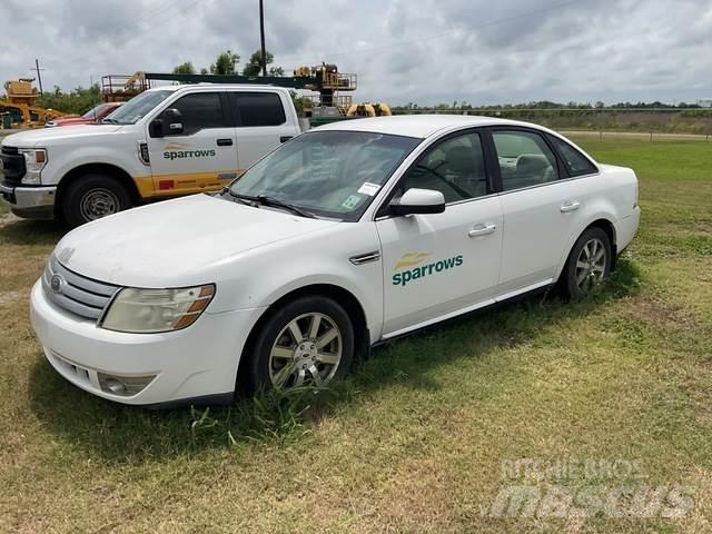 Ford Taurus 자동차