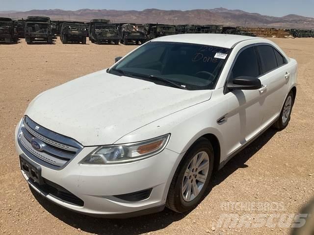 Ford Taurus 자동차