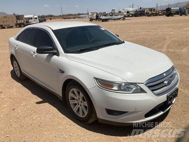 Ford Taurus 자동차
