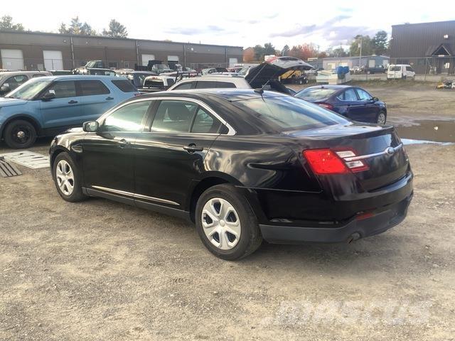 Ford Taurus 자동차