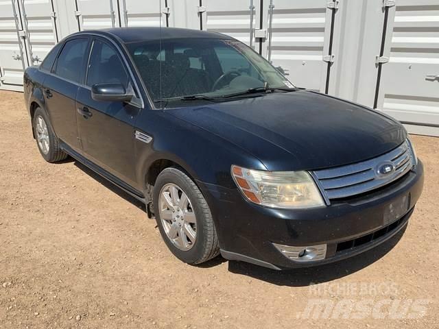 Ford Taurus SE 자동차