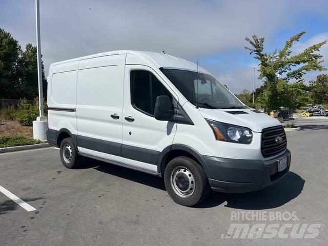 Ford Transit 패널 화물차