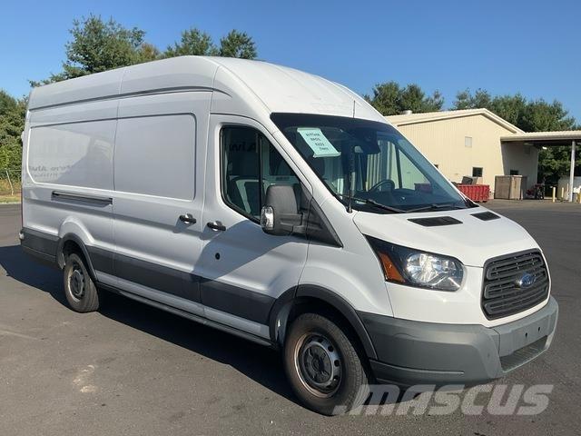 Ford Transit 탑차 트럭