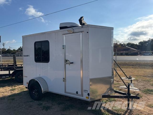 Forest River  박스 바디 트레일러