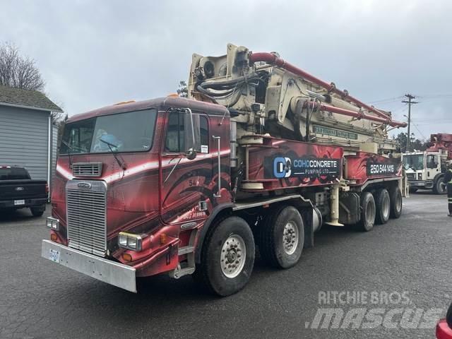Freightliner  콘크리트 펌프카