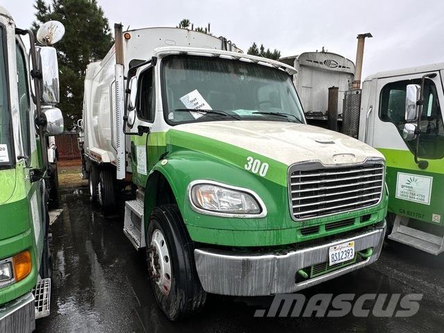 Freightliner  폐기물 수거 트럭