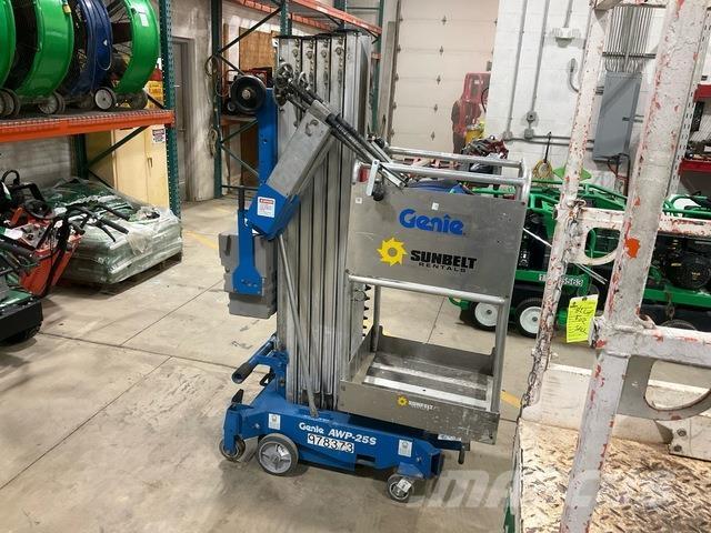 Genie AWP-25S 인원/화물 앨리베이터