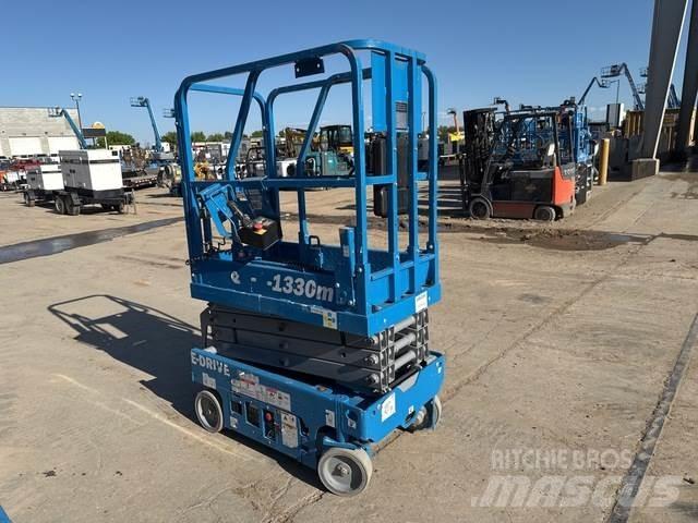 Genie GS-1330M 가위형 리프트