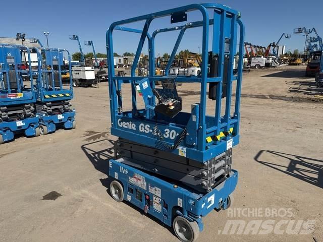 Genie GS-1330M 가위형 리프트