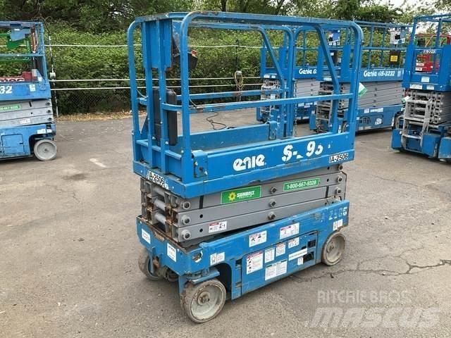 Genie GS-1930 가위형 리프트