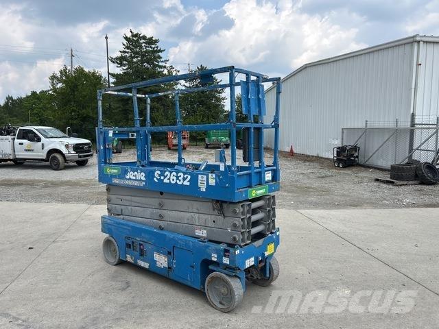 Genie GS-2632 가위형 리프트