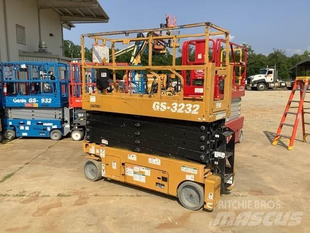 Genie GS-3232 가위형 리프트