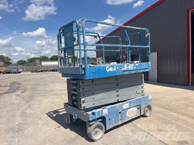 Genie GS-4047 가위형 리프트