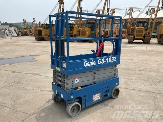 Genie GS1932 가위형 리프트