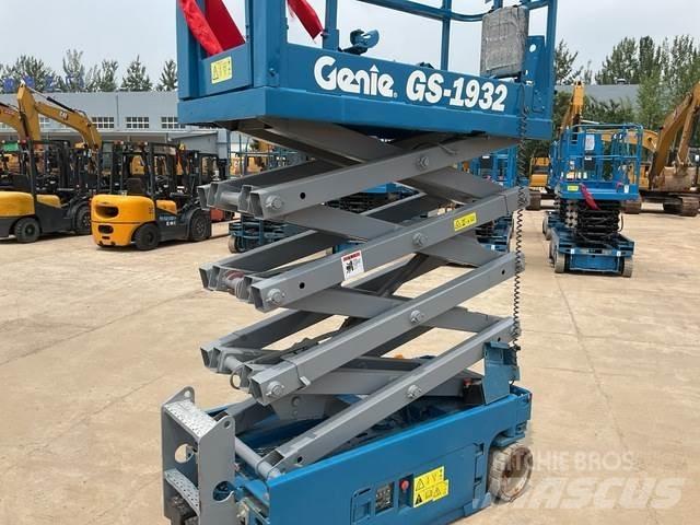 Genie GS1932 가위형 리프트