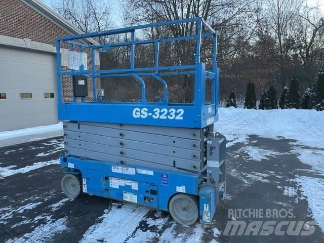Genie GS3232 가위형 리프트