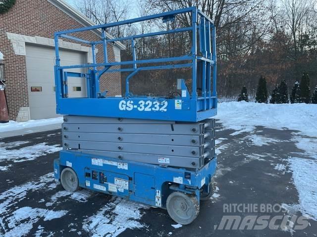 Genie GS3232 가위형 리프트