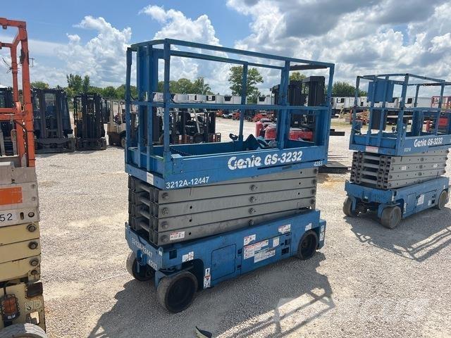 Genie GS3232 가위형 리프트