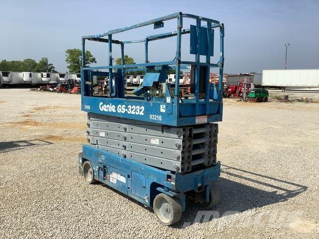 Genie GS3232 가위형 리프트