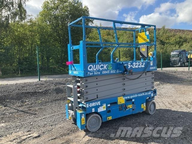 Genie GS3232 가위형 리프트