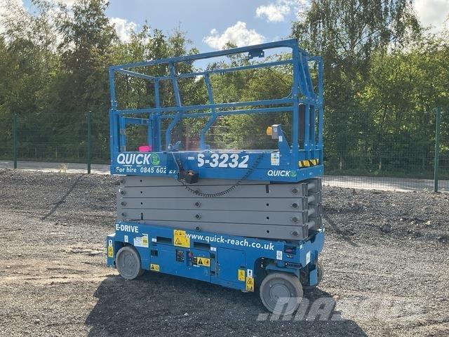 Genie GS3232 가위형 리프트